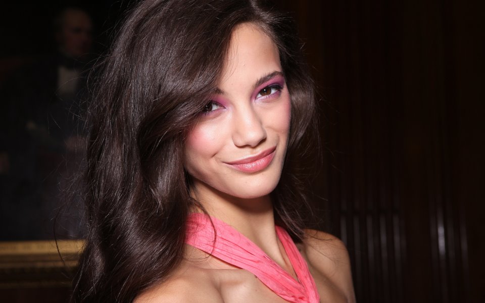 τα-beauty-trends-των-90s-που-έχουν-επιστρέψει-δυναμ-2075246