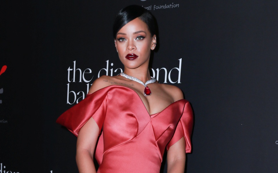 γιατί-ο-οίκος-dior-και-η-rihanna-επαναπροσδιορίζ-2073669