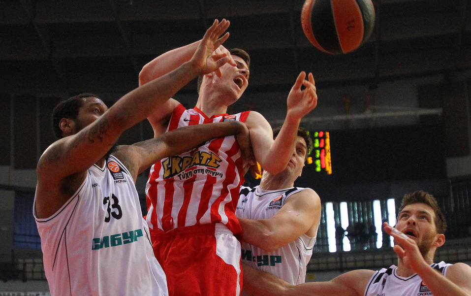 ολυμπιακός-μπαρτσελόνα-στα-playoffs-της-ευ-2077747