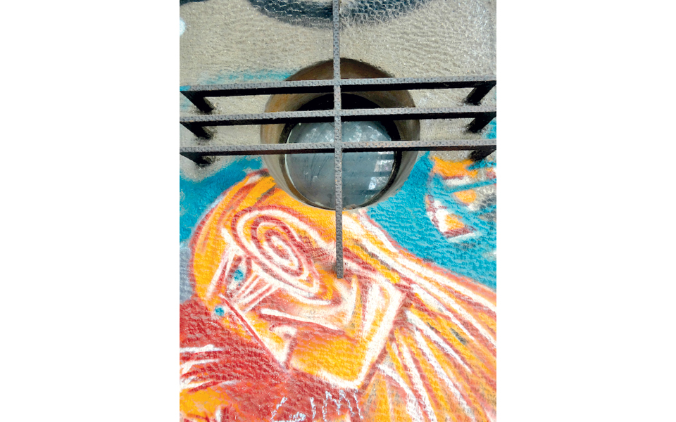 η-οδός-θεμιστοκλέους-σαν-έρημο-στούντ-2078235