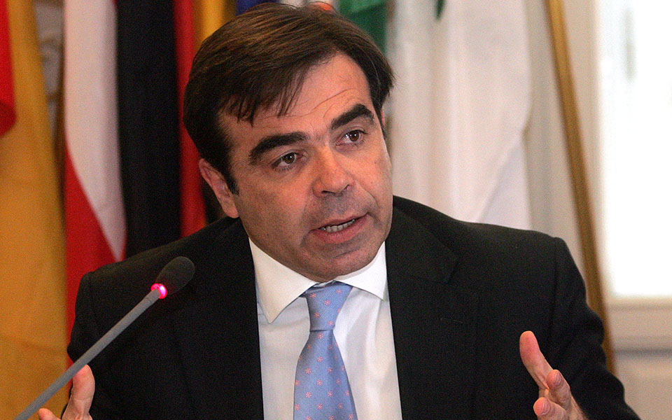 με-εντατικούς-ρυθμούς-η-συνεδρίαση-το-2078906