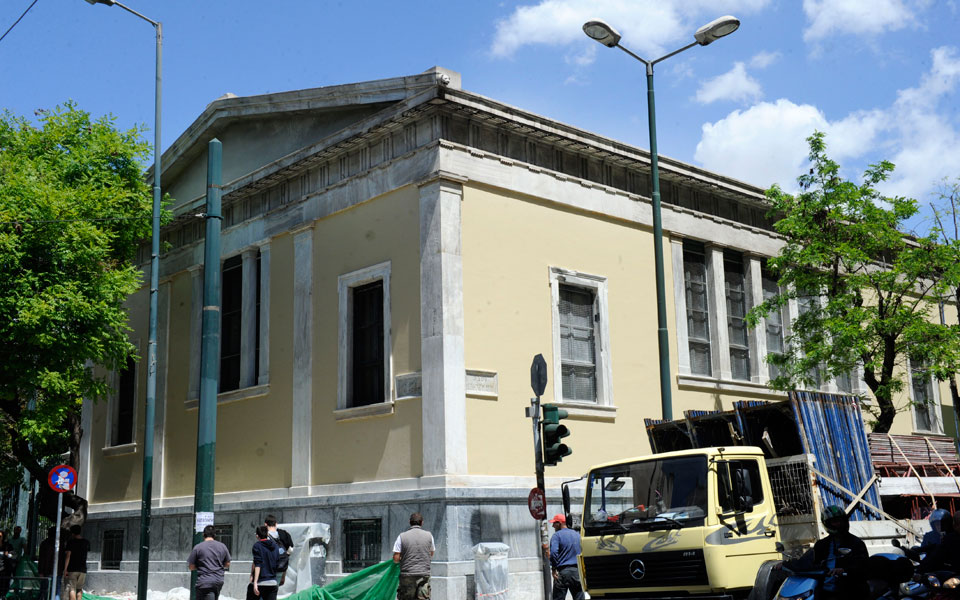 καθαρή-πλέον-η-γωνία-πατησίων-και-στου-2080636