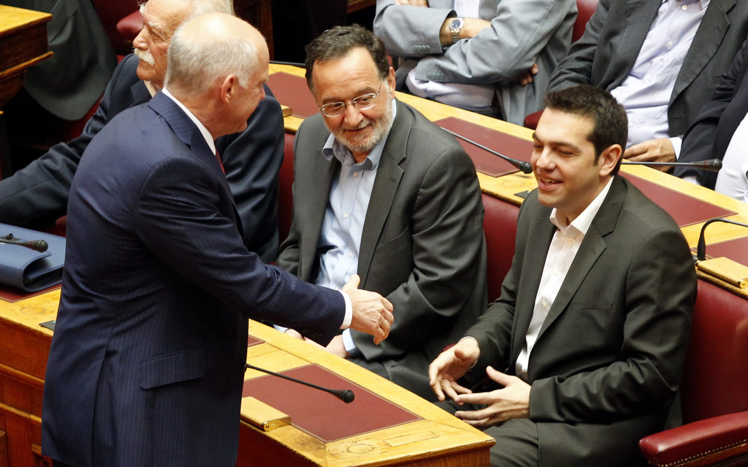 στο-μαξίμου-με-αλ-τσίπρα-ο-παπανδρέου-2078186