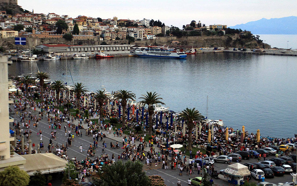 πλημμυρίζει-από-τουρίστες-φέτος-η-κ-2077243