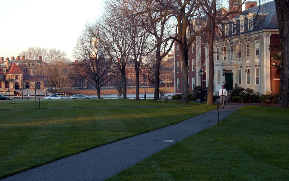 δώρα-γονέων-εισάγουν-τέκνα-στο-χάρβαρ-2079206