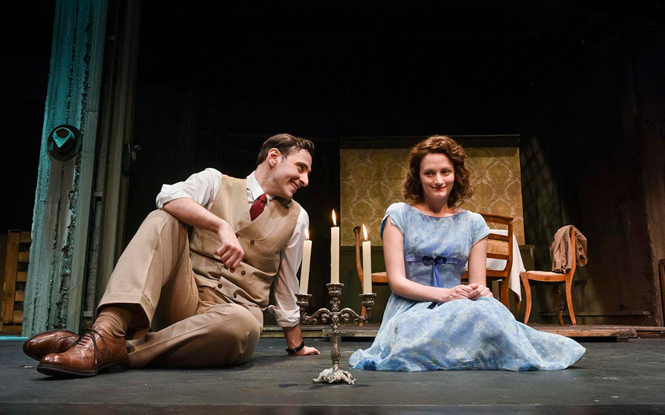 η-ευτυχία-ενός-εύθραυστου-κόσμου-2079443