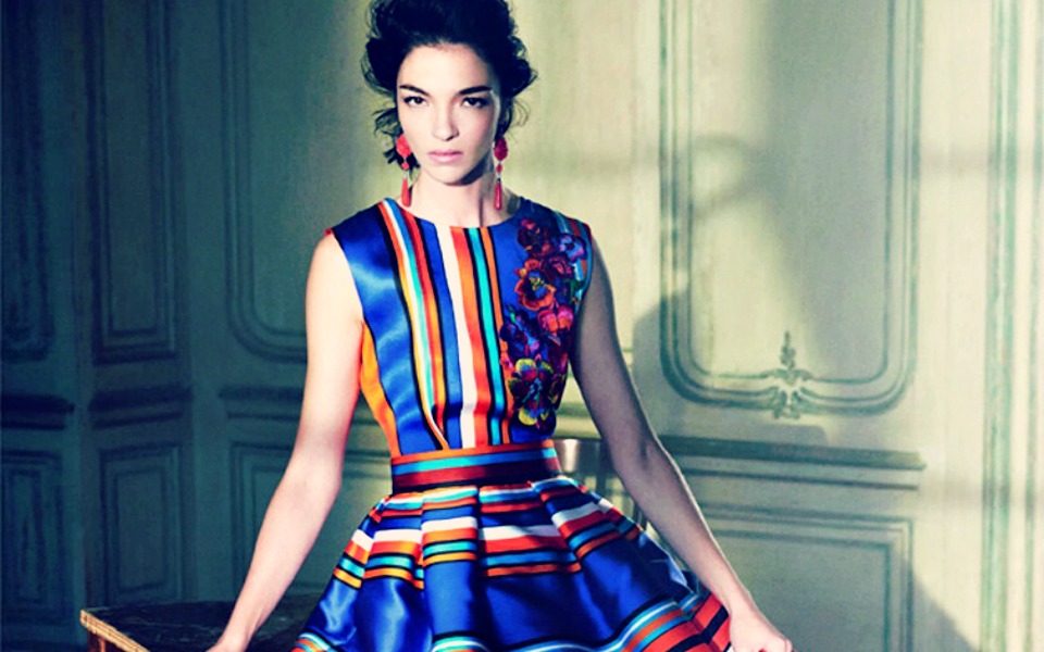 ανανεώστε-το-στιλ-σας-με-τα-top-ρούχα-και-α-2076056