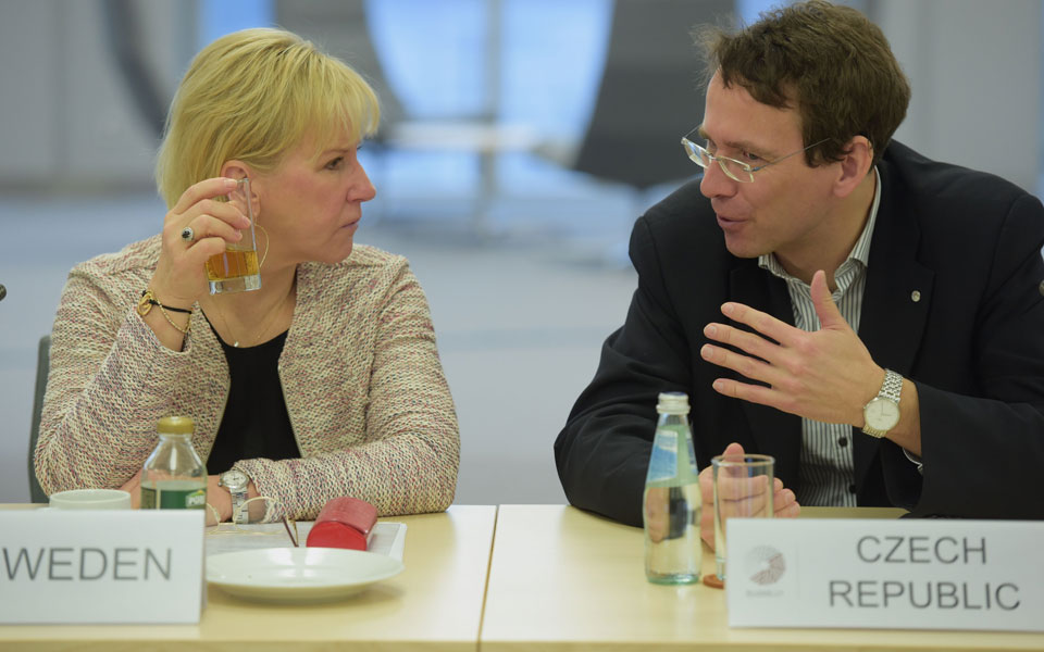 π-ντρουλάκ-αναθεώρηση-πολιτικής-αλλ-2077614