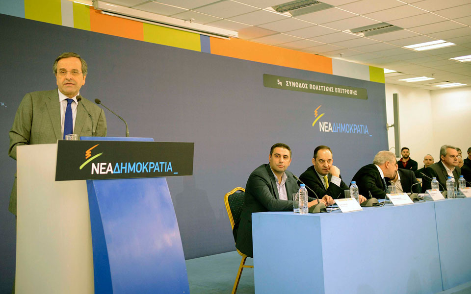 λεπτές-γαλάζιες-ισορροπίες-2077684