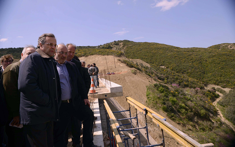 ανοίγματα-στη-βάση-της-ν-δ-σχεδιάζει-ο-2077535