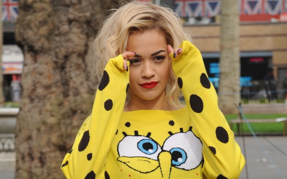 η-rita-ora-στα-παρασκήνια-της-νέας-της-καμπάν-2076047