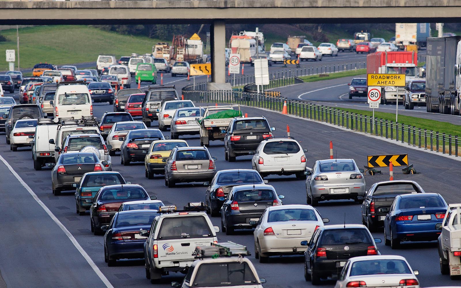 ραγδαία-αύξηση-του-πληθυσμού-της-μελβ-2078825