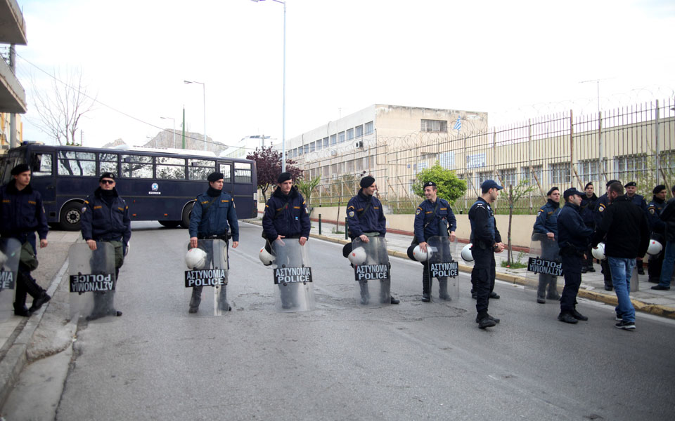 θύματα-βίας-και-φορείς-παρόντες-στον-κ-2078827