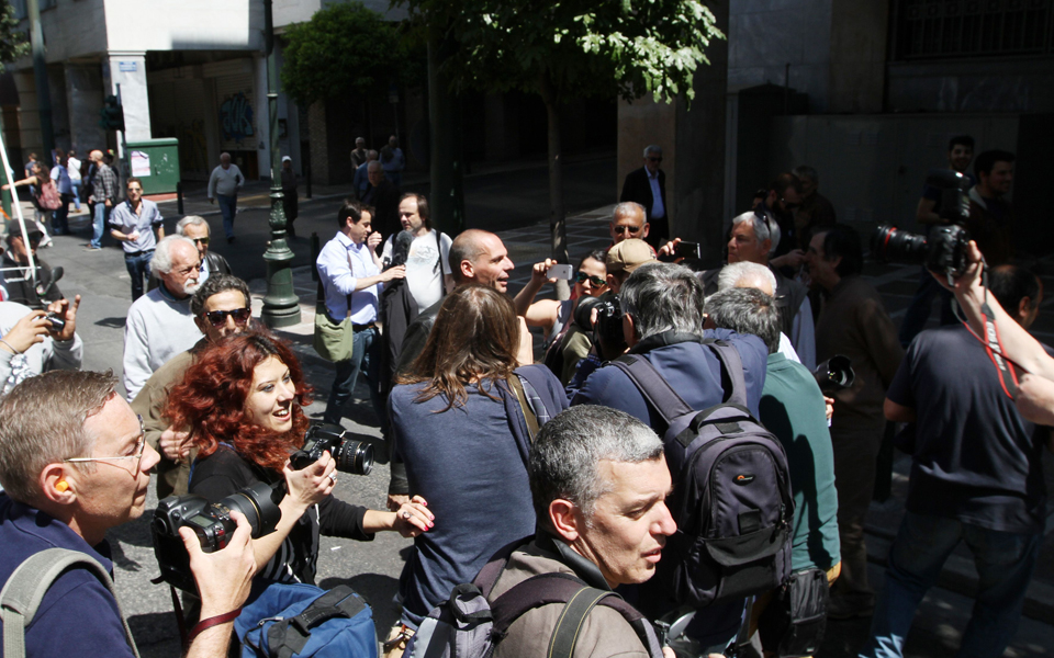 λίγο-πριν-λίγο-μετά-τη-βραδιά-στα-εξάρχ-2081007