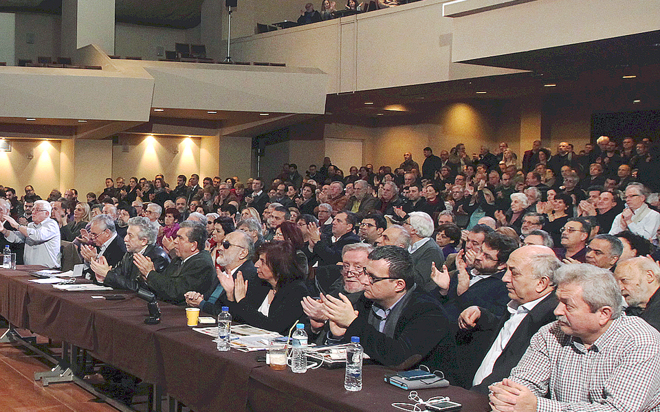 οταν-η-κεντρική-επιτροπή-γίνεται-κράτ-2081001