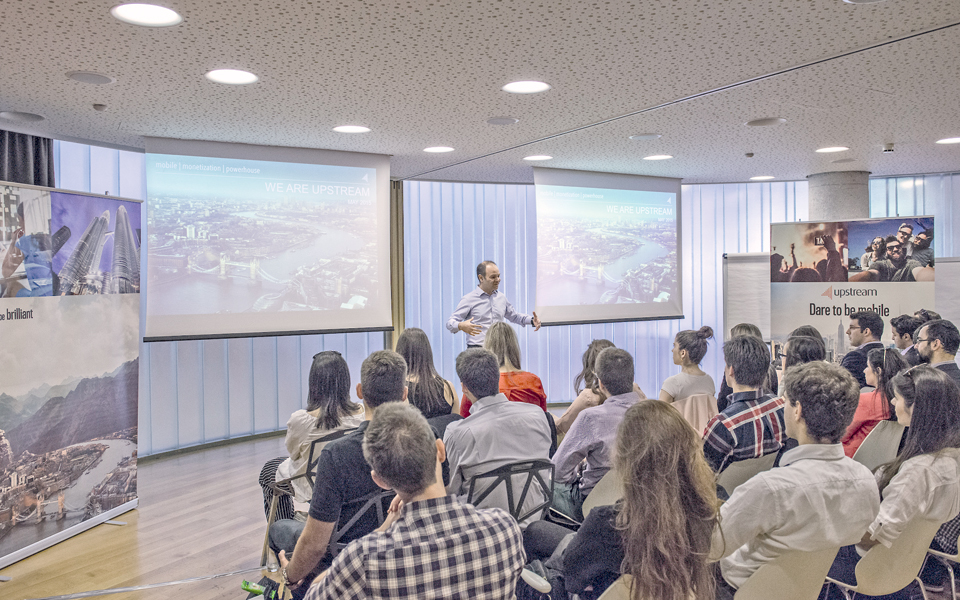 πανοραμα-15-τάσεις-και-ευκαιρίες-στο-χ-2083438