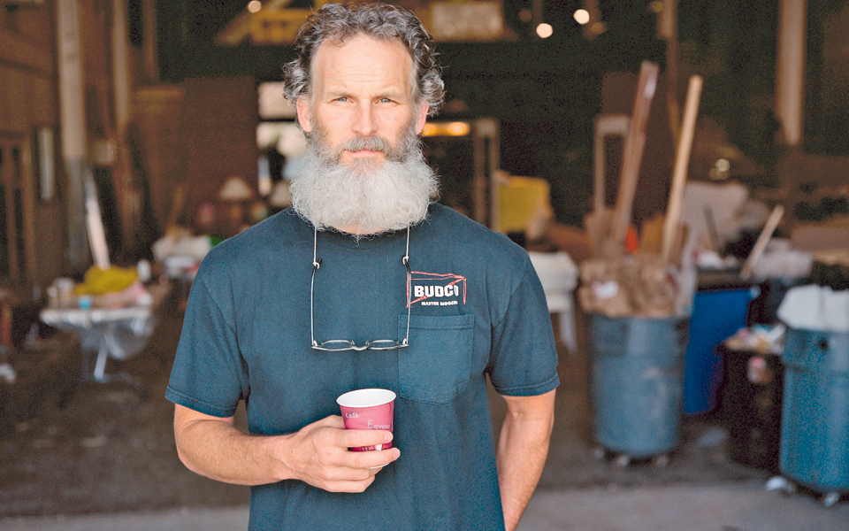 ο-υβριδικός-κόσμος-του-ιδιοφυούς-δημι-2083100