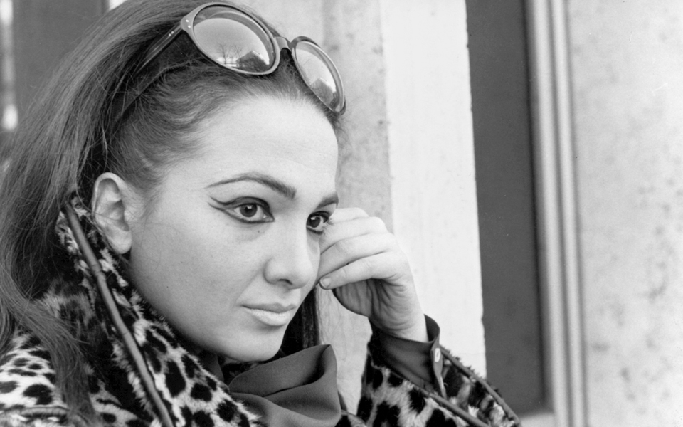 φτιαγμένη-από-το-υλικό-που-πάνω-του-χτί-2085348