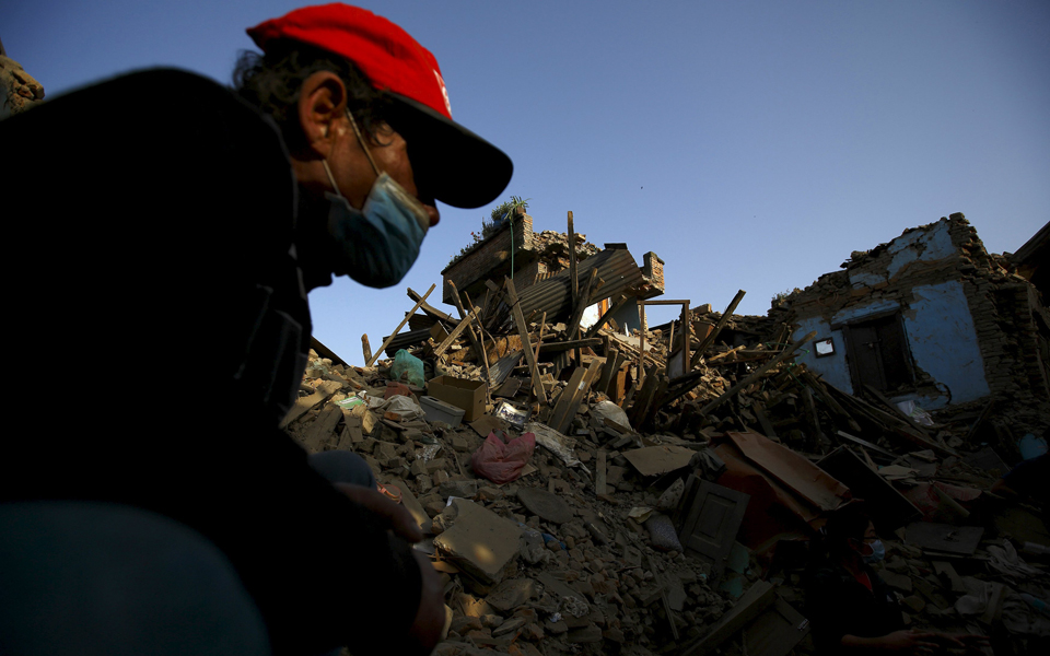 ξεπέρασαν-τους-6-000-οι-νεκροί-στο-νεπάλ-2080877