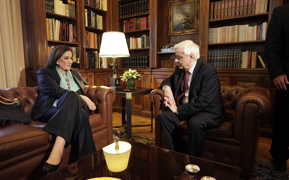 συνάντηση-παυλόπουλου-μπακογιάννη-2082007