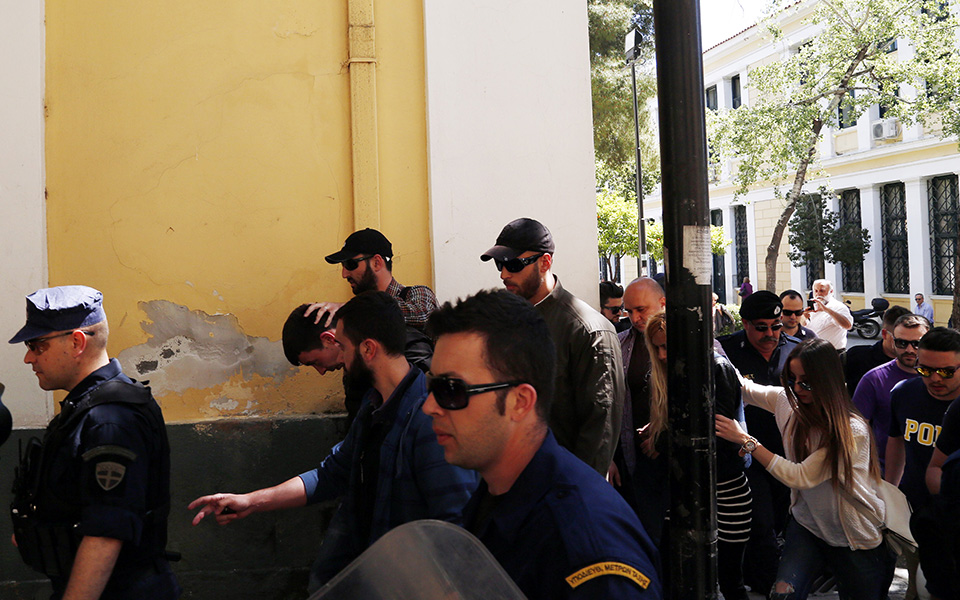 φιάσκο-στη-μεταγωγή-του-βούλγαρου-παι-2082548