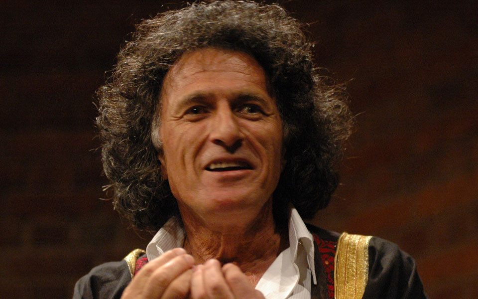 ενας-αραβας-παραμυθάς-παρουσιάζει-2081561