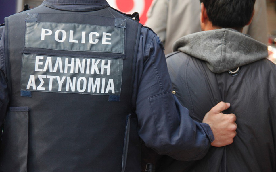 τρεις-συλλήψεις-στο-οακα-την-παραμονή-2084939