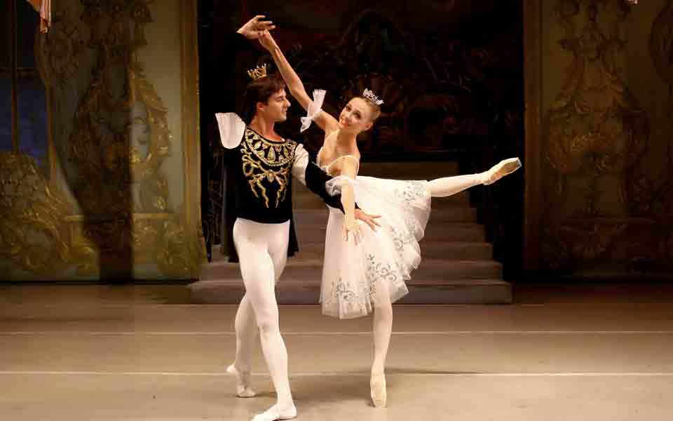 ατυχήσασα-σταχτοπούτα-2084507