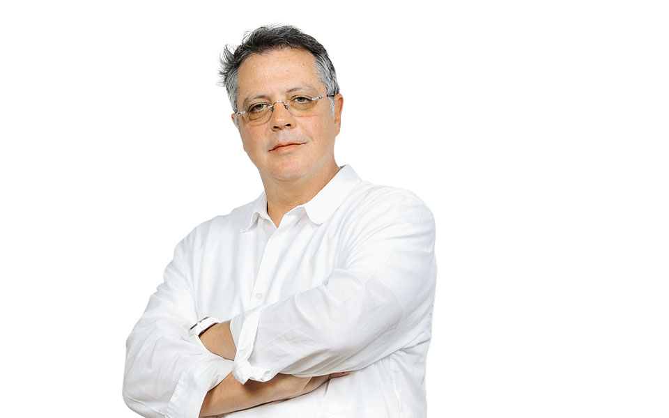 γρηγόρης-τσακνάκης-οταν-μια-χώρα-επε-2084975