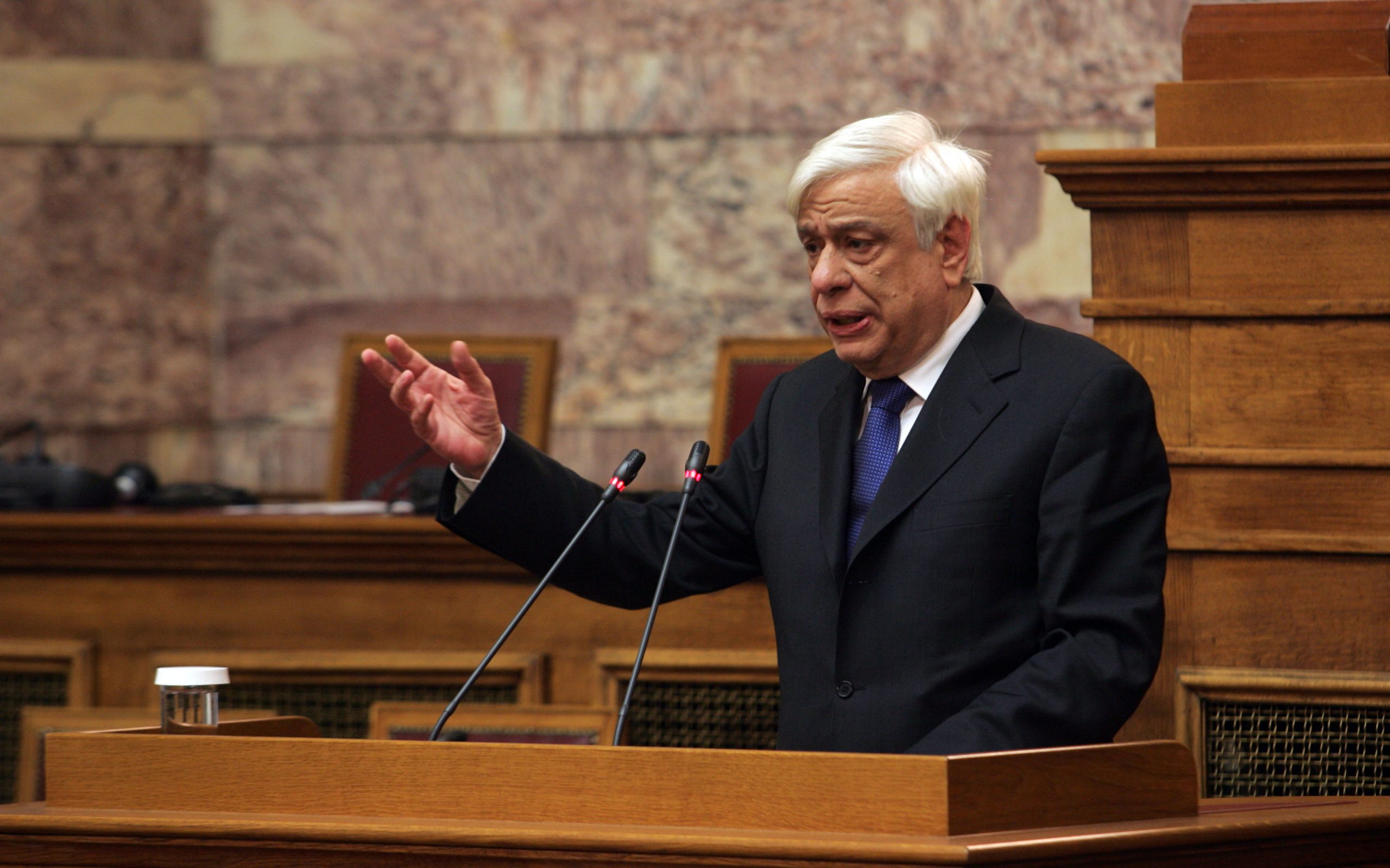 παυλόπουλος-μόνον-ανόητοι-αμφιβάλου-2085567