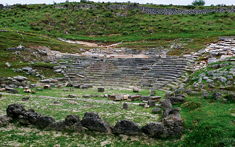 στα-αρχαία-θέατρα-της-ηπείρου-2083937