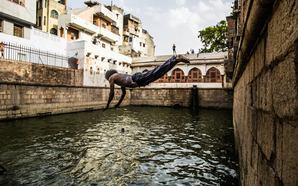 περισσότεροι-από-2200-οι-νεκροί-στην-ινδί-2085901