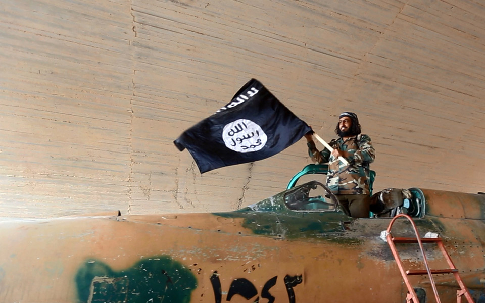 συρία-το-ικ-σκότωσε-17-ανθρώπους-στην-πα-2084399