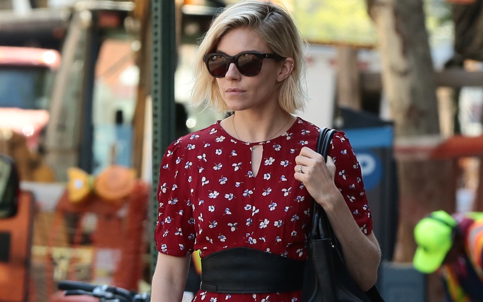 casual-look-τα-αξεσουάρ-και-τα-παπούτσια-που-θα-α-2085393