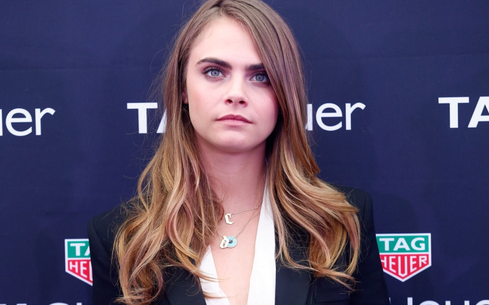 cara-delevingne-η-βιομηχανία-της-μόδας-είναι-φρικ-2085155