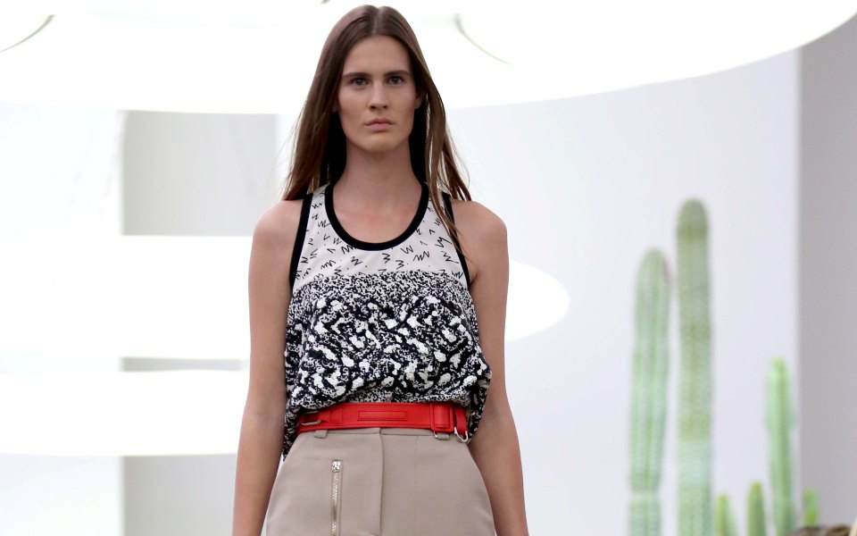 18-tops-για-στιλάτες-ανοιξιάτικες-εμφανίσε-2083167