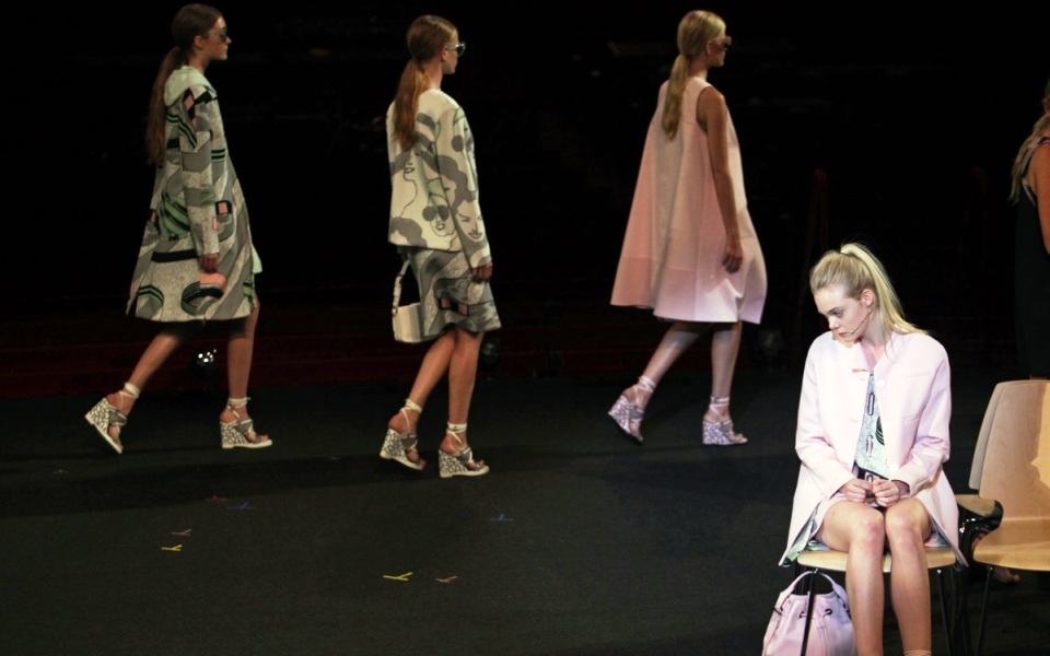 100-lost-cotton-η-επίδειξη-μόδας-του-spike-jonze-2089055