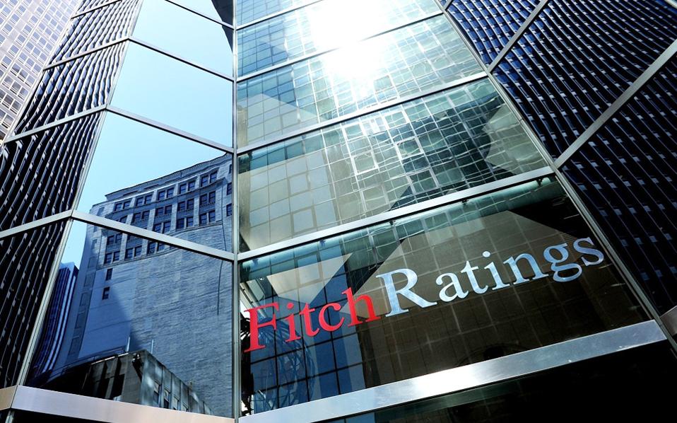 ο-οίκος-fitch-υποβάθμισε-τέσσερις-ελληνικ-2090849