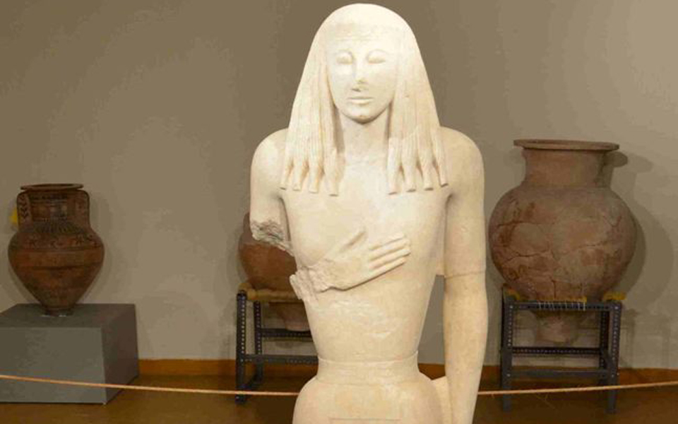 η-κόρη-της-θήρας-και-ο-ψαράς-στον-δρόμο-2090717