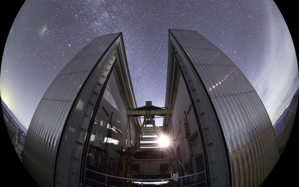 αθήνα-αμβούργο-στο-διάστημα-2088588