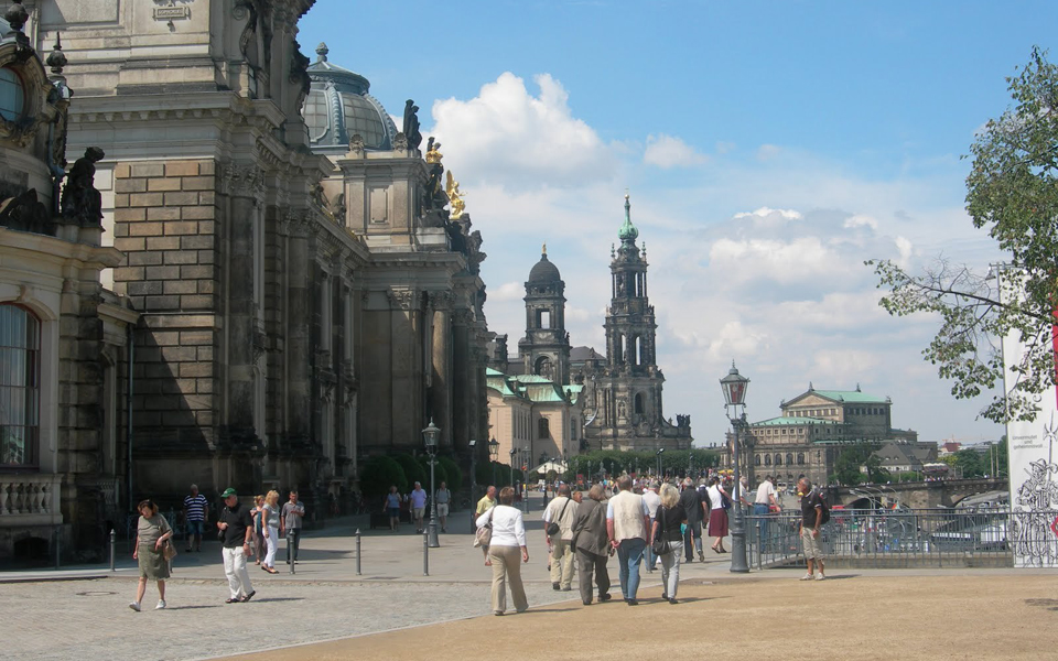 η-δρέσδη-είναι-το-νέο-αστέρι-της-γερμ-2089234