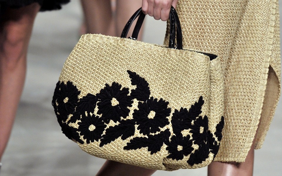 υπέροχες-ψάθινες-τσάντες-για-την-παρα-2088663