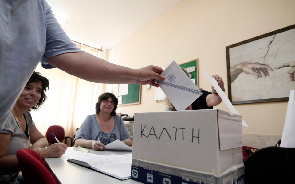 το-80-των-διευθυντών-σχολείων-επανεξελέ-2087538