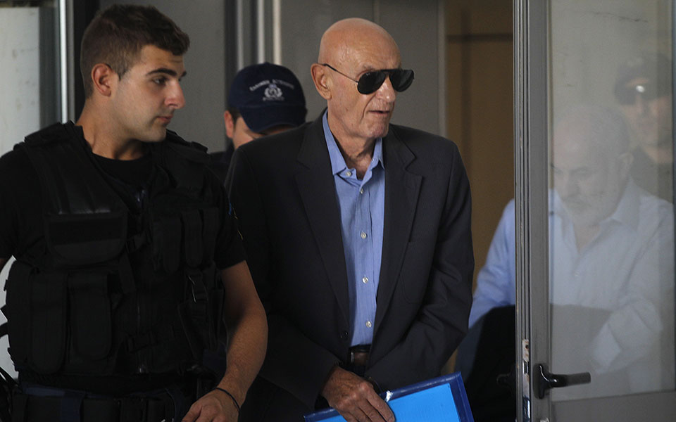 μαραθώνια-κατάθεση-ν-ζήγρα-σε-ελβετού-2087194