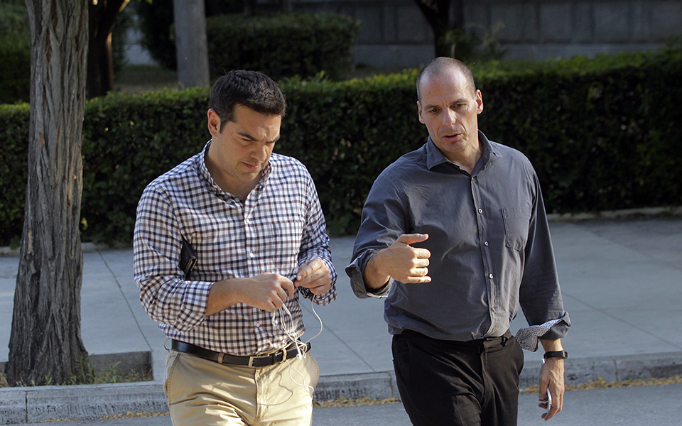 βαρουφάκης-συμφωνία-σε-μια-νύχτα-αρκε-2088222