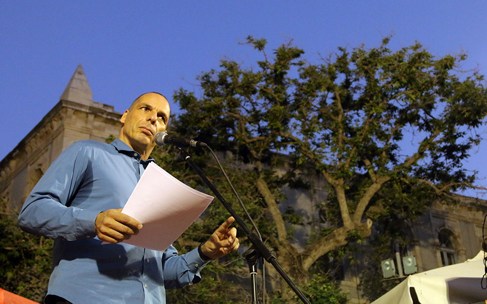 βαρουφάκης-για-eurogroup-η-ευρωζώνη-λειτουργ-2089288