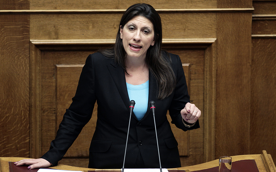 ξανά-πρωταγωνίστρια-η-κωνσταντοπο-2090814