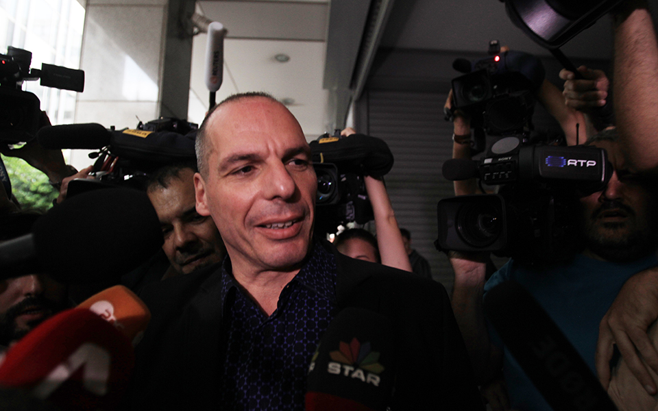 διαψεύδει-ο-βαρουφάκης-για-όριο-αναλή-2090839