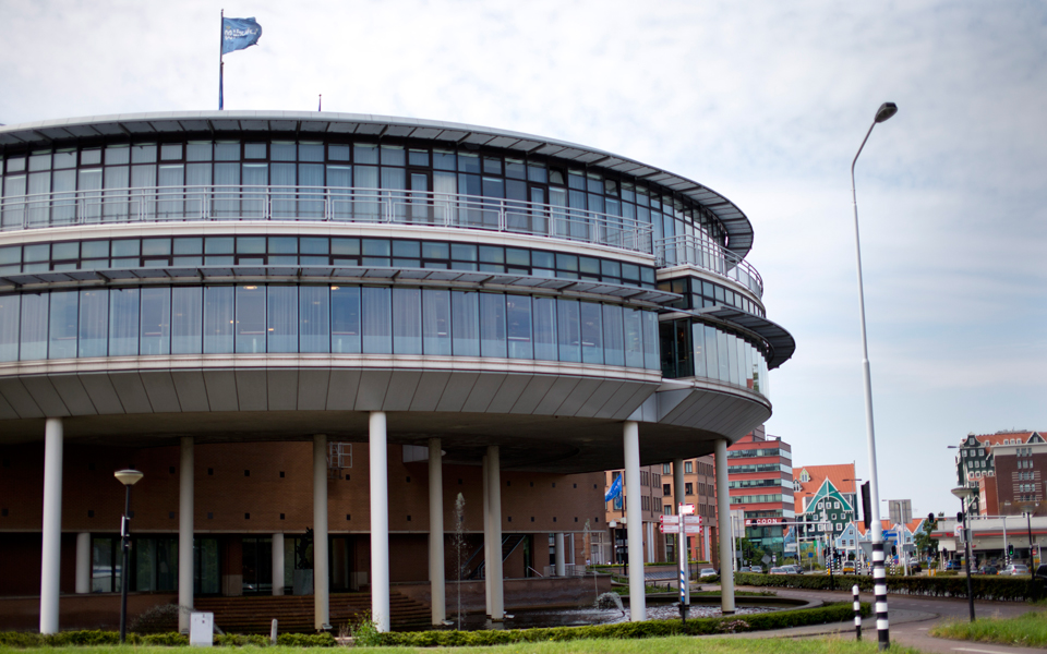 big-deal-στον-κλάδο-των-σούπερ-μάρκετ-μεταξύ-royal-2090048