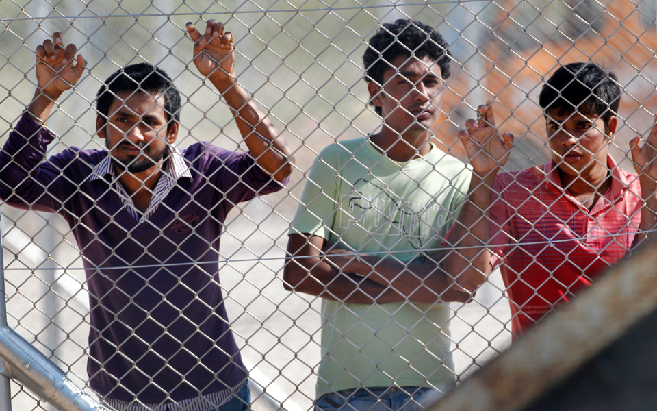 μετανάστευση-καταρρέουν-χωρίς-πόρ-2089184